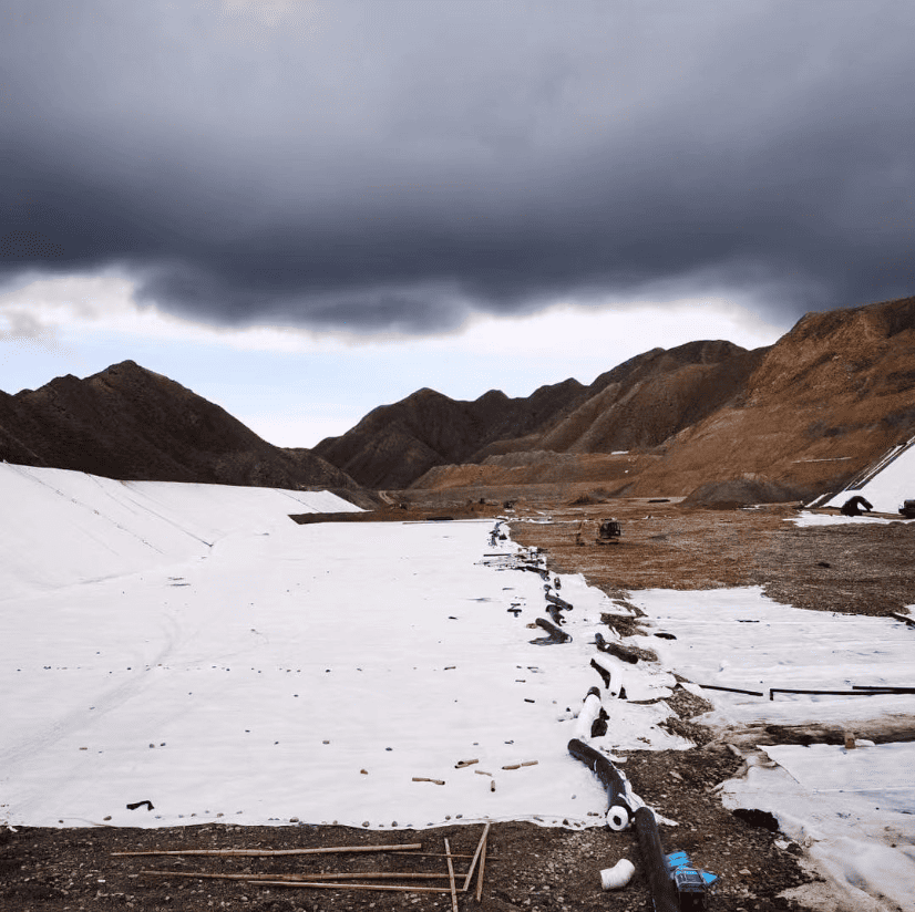 Geotextil no tejido de filamento de poliéster permeable al agua y respetuoso con el medio ambiente