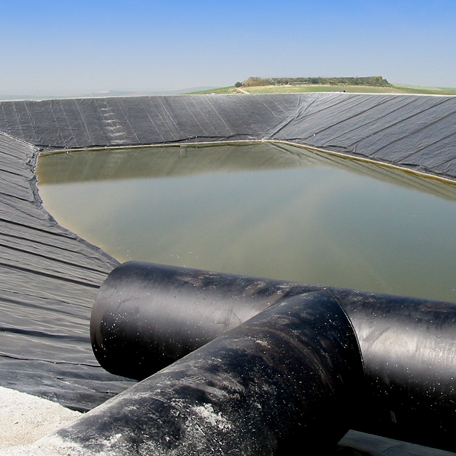 التحكم في تسرب محطة معالجة مياه الصرف الصحي من خلال غشاء أرضي HDPE