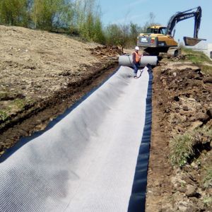 Improve soil stability filament polyester geotextile