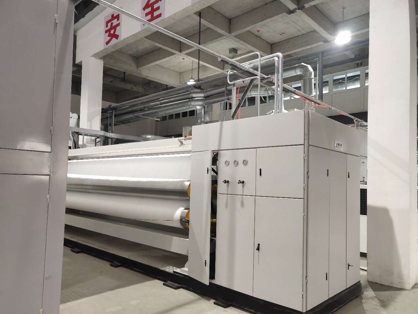 The factory has added two new non-woven geotextile production lines, with an annual output of up to 10,000 tons.