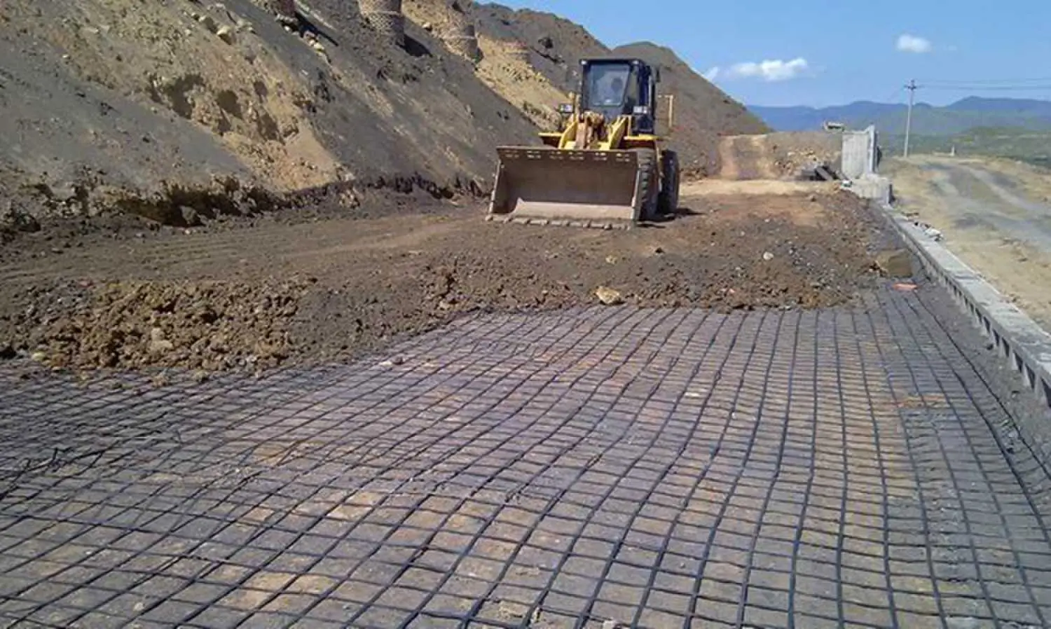 Road engineering geogrid